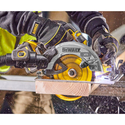 DeWalt DCS 573 N Cordless Circular Saw 18 V 190 x 30 mm Brushless Solo - without battery, without charger