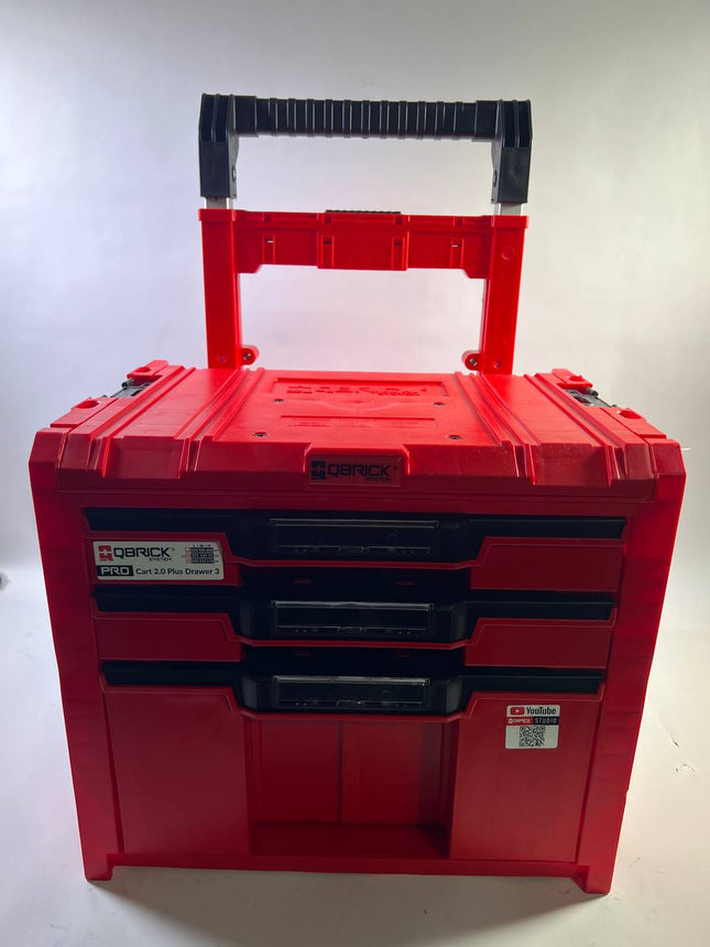 Qbrick System PRO Cart 2 0 Plus Drawer 3 Red Ultra HD Custom mobile Box auf Raedern 520 x 415 x 660 mm 12 l 2x 4 5 l abnehmbarer Doppelteleskopgriff Beschaedigt 1 - toolbrothers