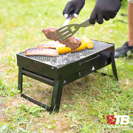 Toolbrothers Zewnętrzny przenośny zestaw do grillowania na węglu drzewnym do montażu bez użycia narzędzi 43 x 29 x 23 cm czarny + sztućce do grillowania, rękawice do grillowania i przegródki do grillowania 8 szt.