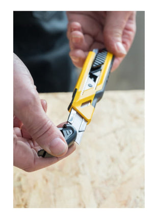 STANLEY cutter knife AUTOLOCK blade width 18 mm length 175 mm ( 4000787675 )