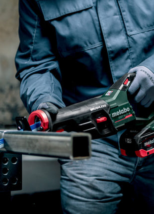 Metabo SSEP 18 LT BL cordless reciprocating saw 18 V 32 mm brushless + 1x LiHD battery 8.0 Ah + metabox - without charger