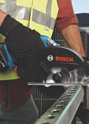 Bosch GKM 18V-50 Professional cordless metal circular saw 18 V 136 mm brushless + 2x rechargeable battery 4.0 Ah + charger + L-Boxx
