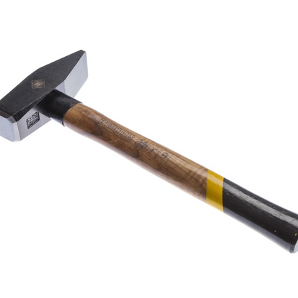 FORTE TOOLS Marteau de serrurier avec manche en bois, poids de tête 1500 g, marteau avec manche en bois, outil premium, forgé, cale double anneau, tête peinte (000051151033)